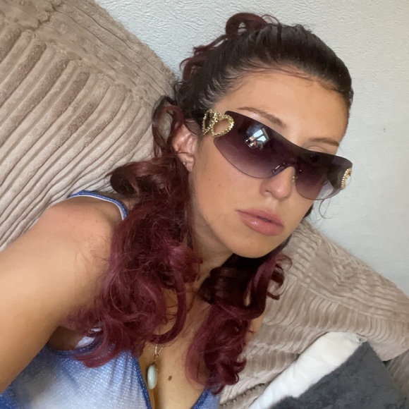 Meet your Posher, Jade - Picture 1 of 1